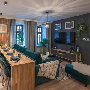  Appartement Spacious Apart ~ 150m Main Square ~ Self Check-in 24h